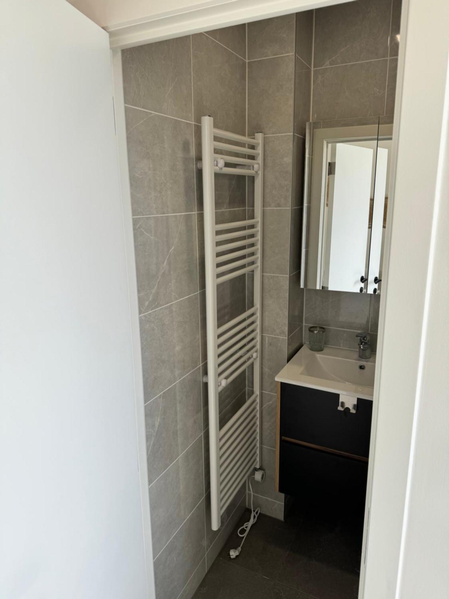 Superbe Appartement Une Chambre Bruksela Zewnętrze zdjęcie
